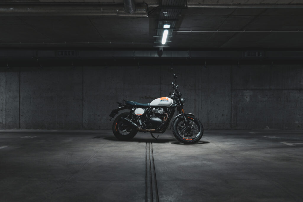 Royal Enfield Bear 650fot. Oskar Bziuk